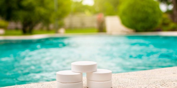 Cloro para piscinas: cómo hacer un tratamiento químico adecuado y sostenible
